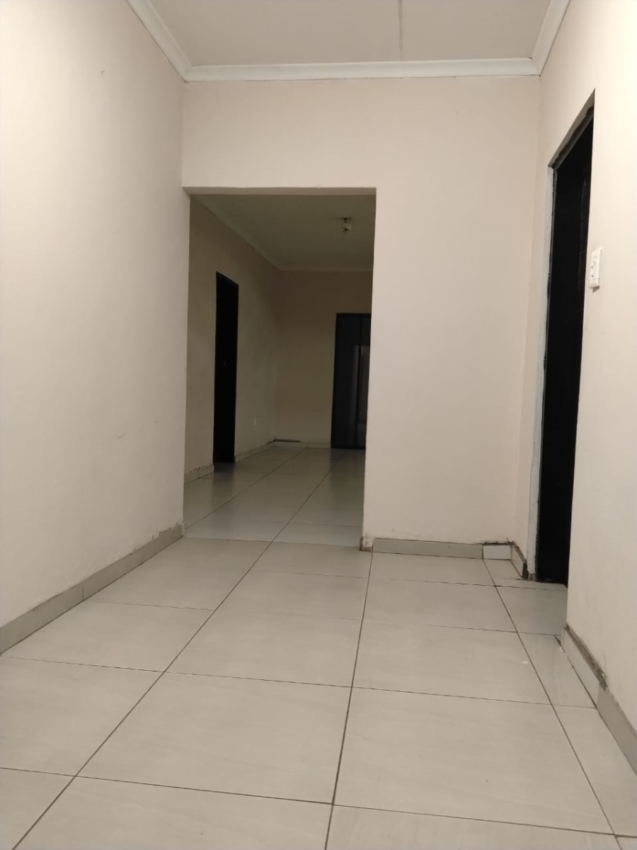 5 Bedroom Property for Sale in Flamwood North West